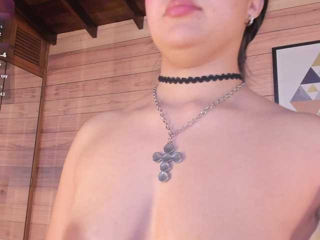 VioletMuller live cam on BongaCams