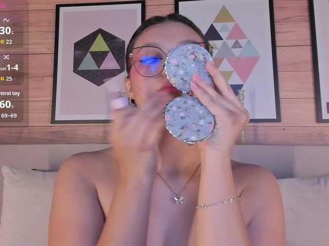 VioletMuller live cam on BongaCams