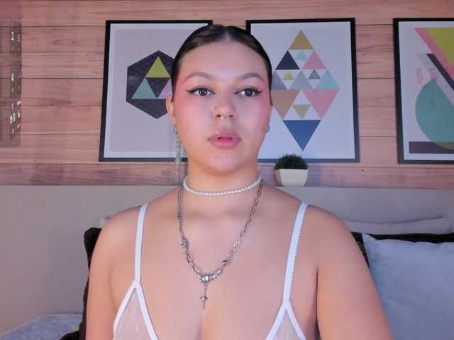 VioletMuller live cam on BongaCams