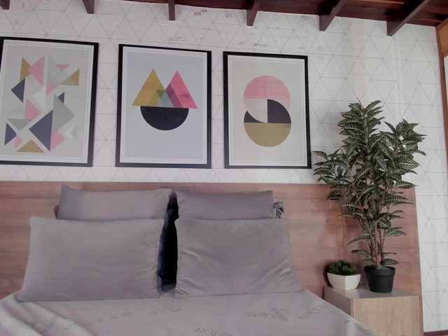 VioletMuller live webcam show