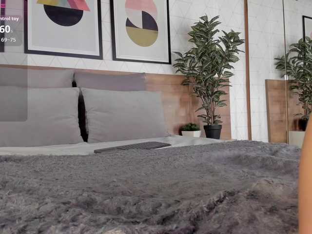 VioletMuller live webcam show