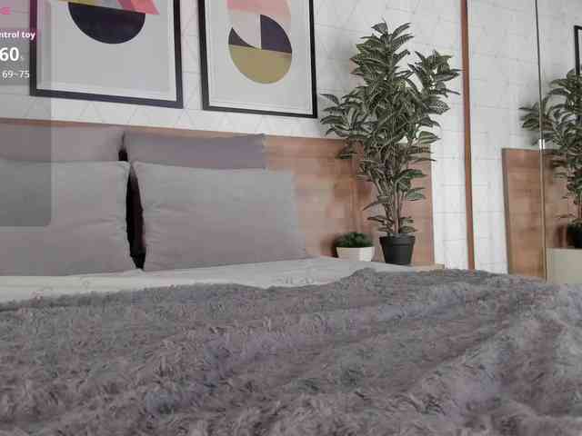 VioletMuller webcam