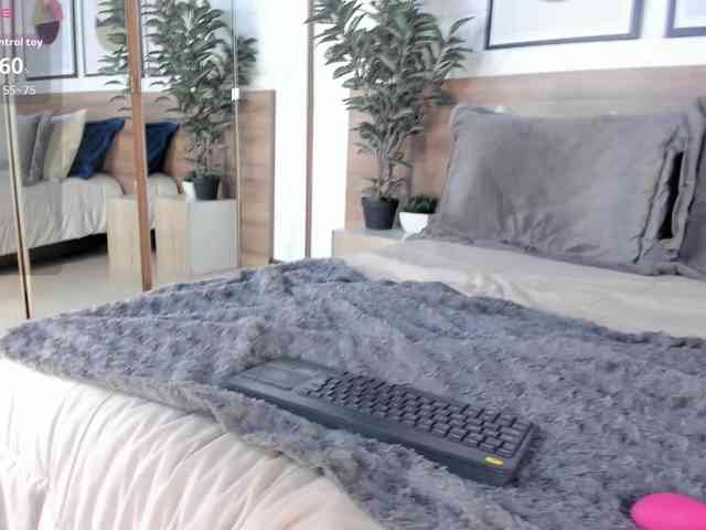 VioletMuller webcam