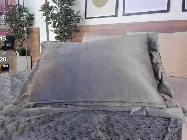 VioletMuller webcam