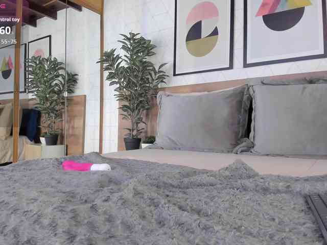 VioletMuller webcam