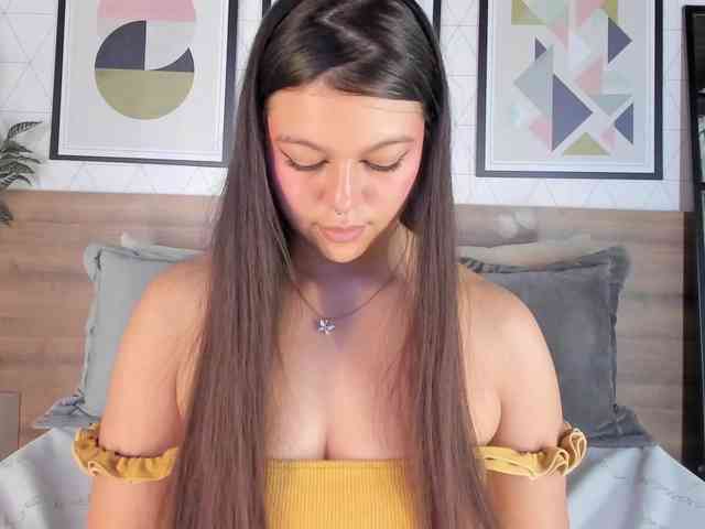 VioletMuller webcam
