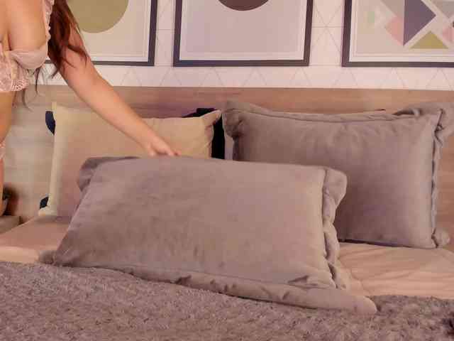 VioletMuller webcam