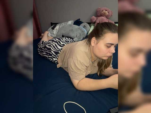 yours-13 live cam on BongaCams