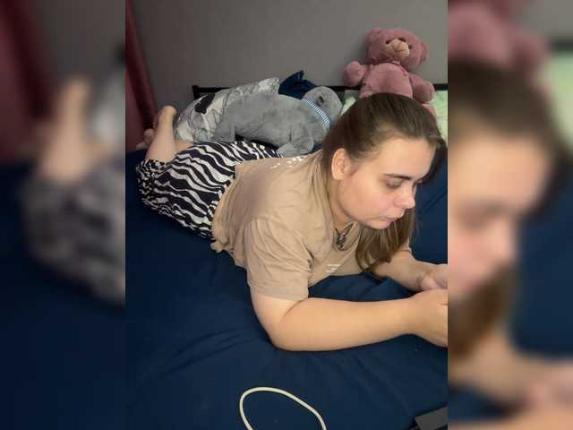 yours-13 live cam on BongaCams