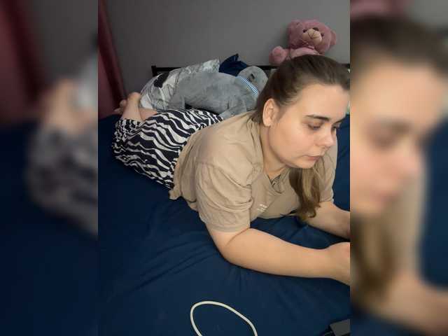 yours-13 live cam on BongaCams