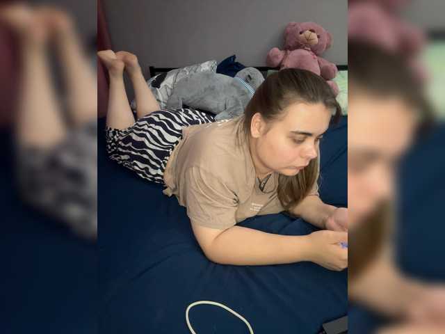 yours-13 live cam on BongaCams