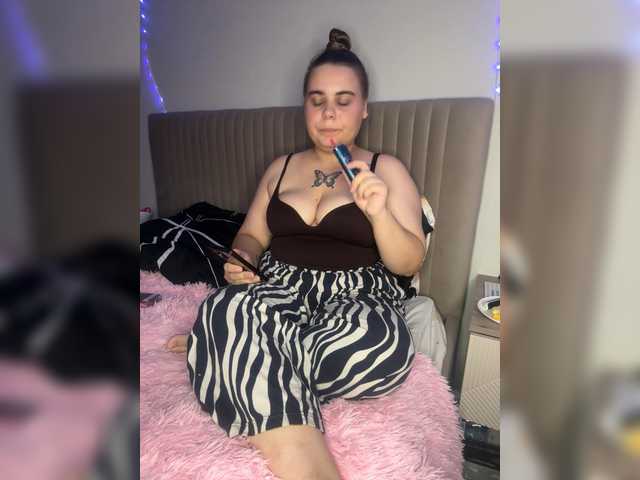 yours-13 live cam on BongaCams