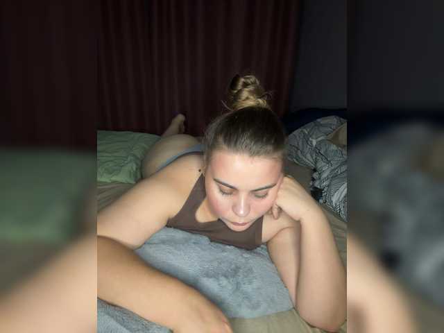 yours-13 live cam on BongaCams