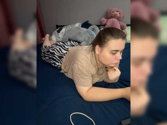 yours-13 live cam on BongaCams