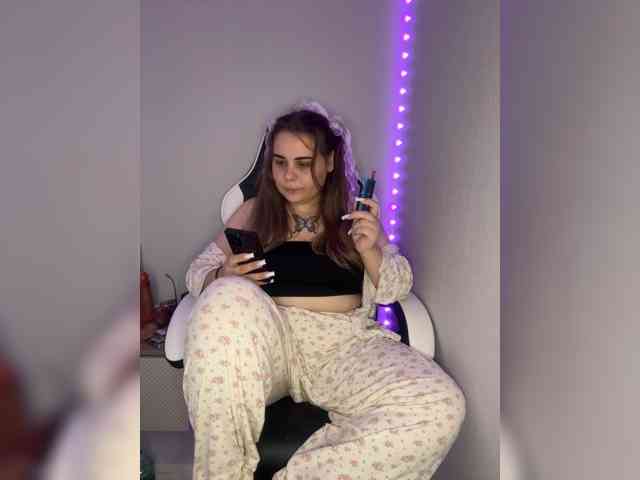 yours-13 webcam