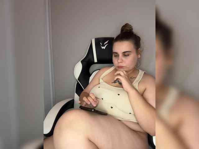 yours-13 webcam