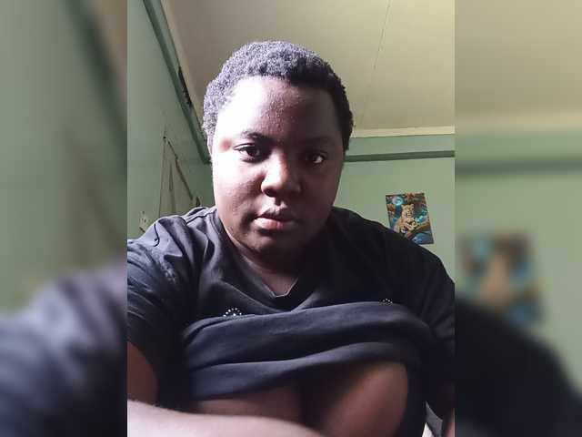 LuxeEbony live webcam show