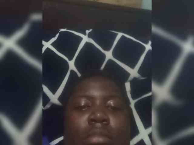 LuxeEbony webcam