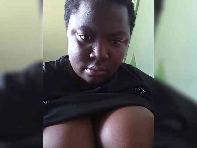 LuxeEbony webcam