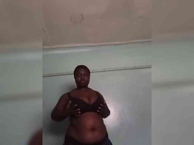 LuxeEbony webcam