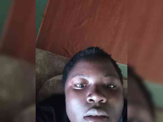 LuxeEbony webcam