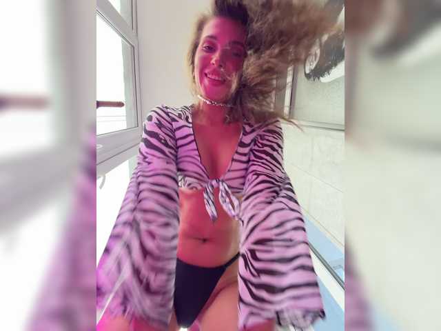 sweetsin1, live now on BongaCams