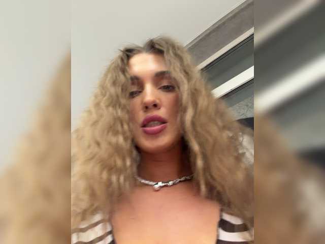 sweetsin1 live cam on BongaCams