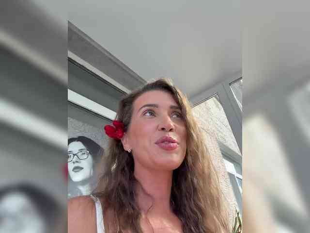 Sweetsin1's cam show statistics and live stream