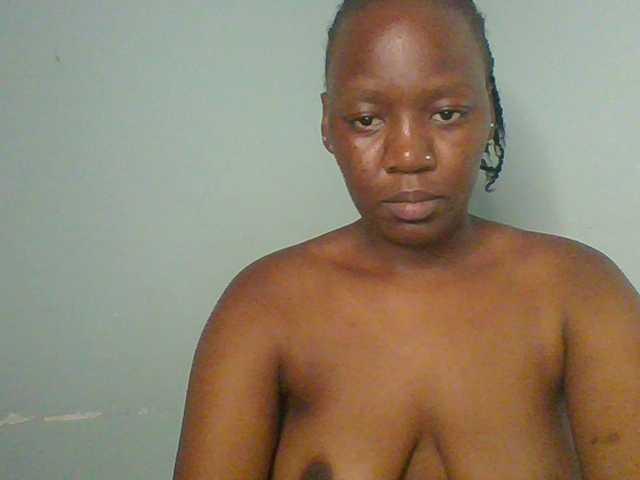 Lovely-browney live cam on BongaCams