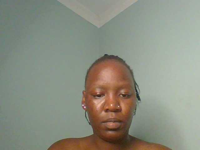 Lovely-browney live cam on BongaCams