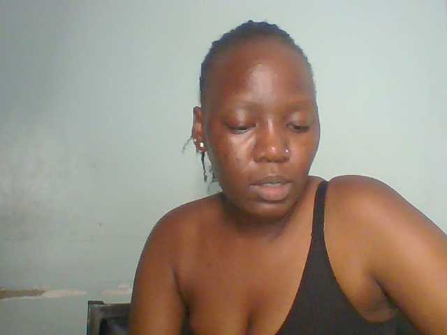 Lovely-browney live cam on BongaCams