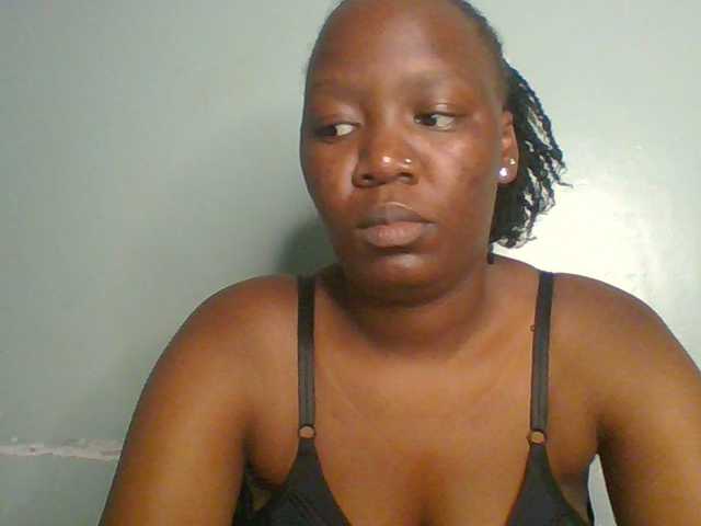 Lovely-browney live cam on BongaCams