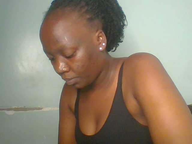 Lovely-browney live cam on BongaCams