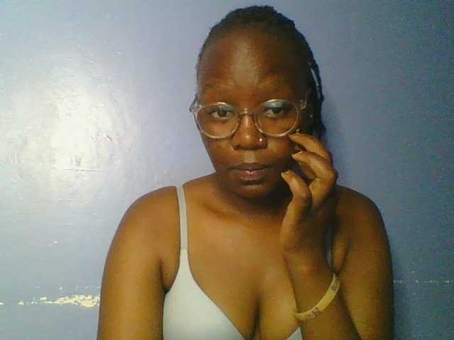 Lovely-browney live cam on BongaCams