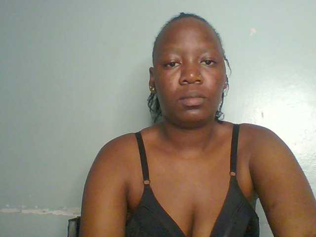 Lovely-browney Live Cam su BongaCams