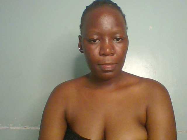 Lovely-browney live cam on BongaCams