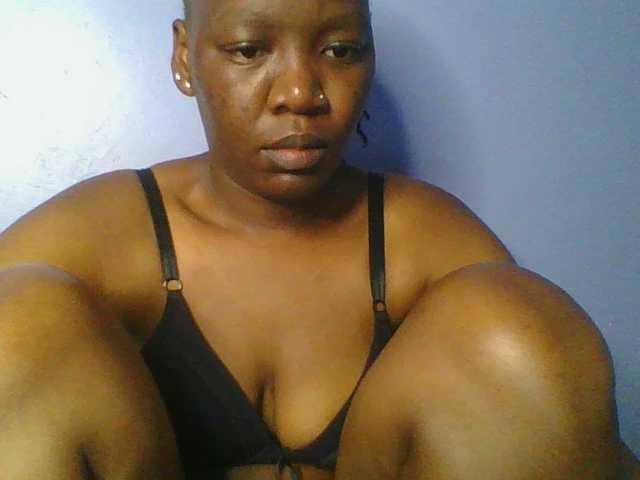 Lovely-browney live cam on BongaCams