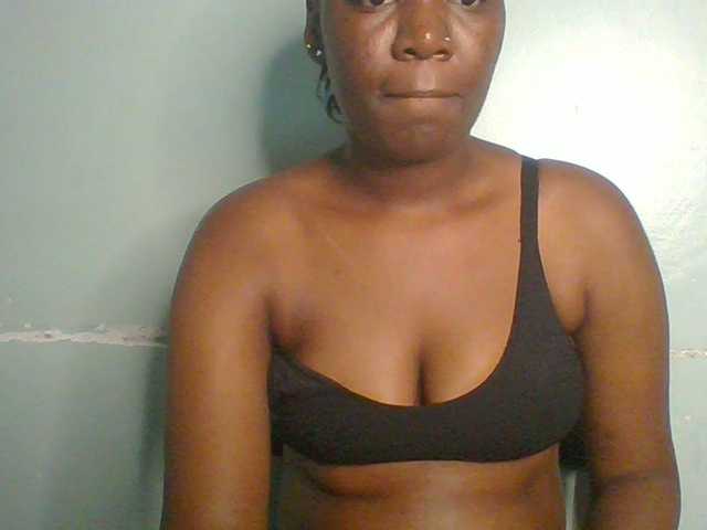 Lovely-browney live cam on BongaCams
