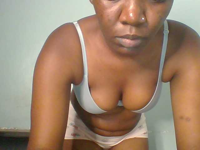 Lovely-browney — Profile and Statistics on BongaCams