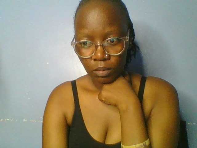 Lovely-browney live cam on BongaCams