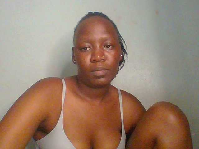 Lovely-browney live cam on BongaCams