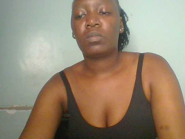 Lovely-browney live cam on BongaCams