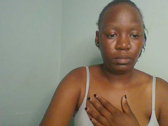 Lovely-browney live cam on BongaCams
