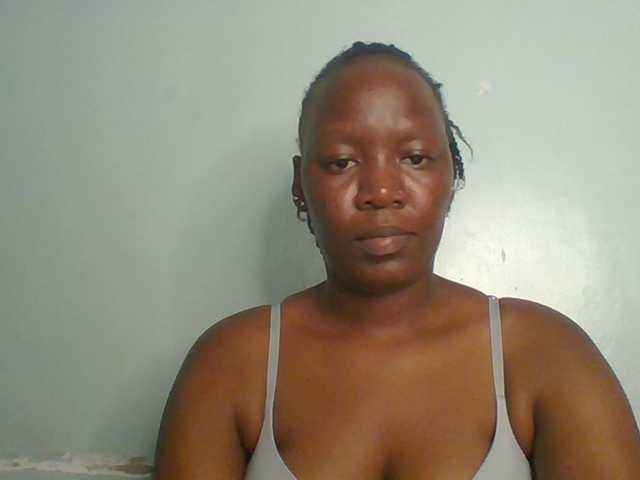 Lovely-browney live cam on BongaCams