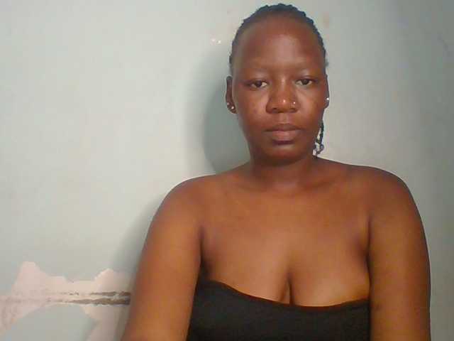 Lovely-browney live cam on BongaCams