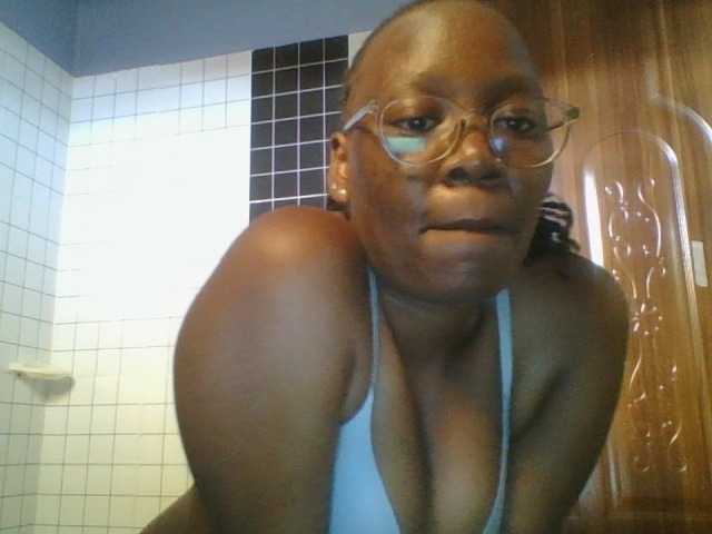 Lovely-browney live cam on BongaCams