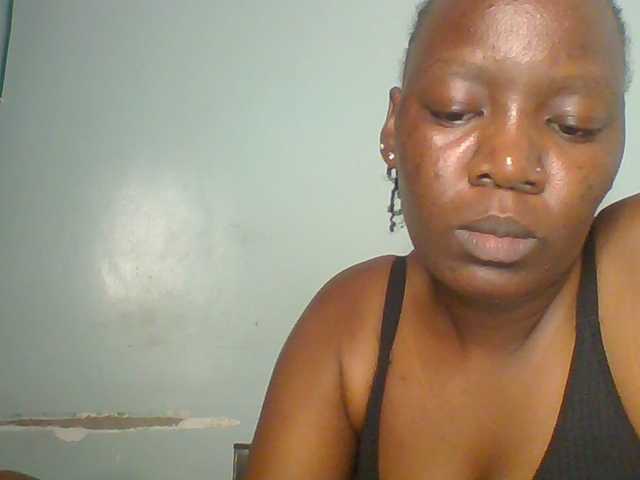 Lovely-browney live cam on BongaCams