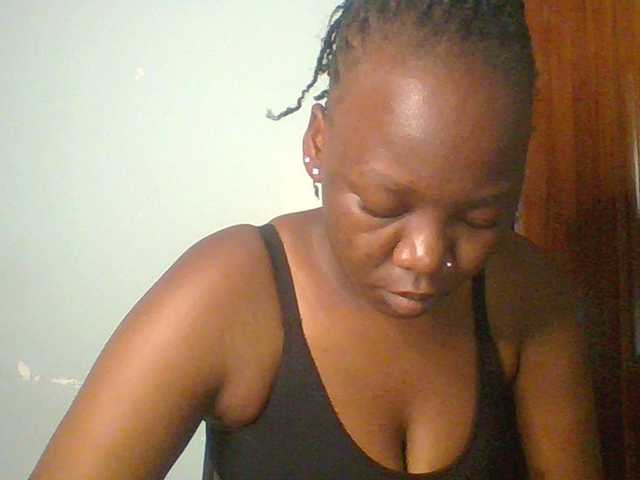 Lovely-browney live cam on BongaCams
