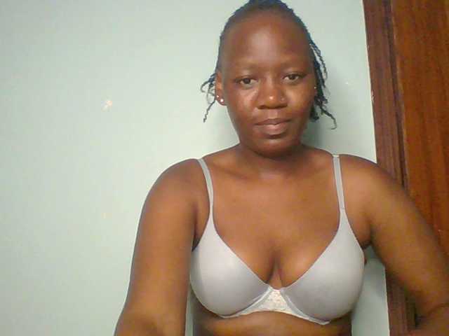 Lovely-browney live cam on BongaCams