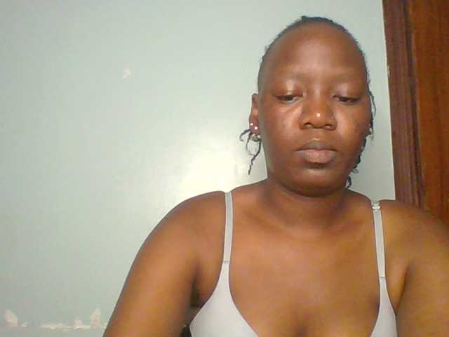 Lovely-browney live cam on BongaCams
